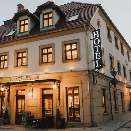 Hg Hotel Toszek Kültér fotó