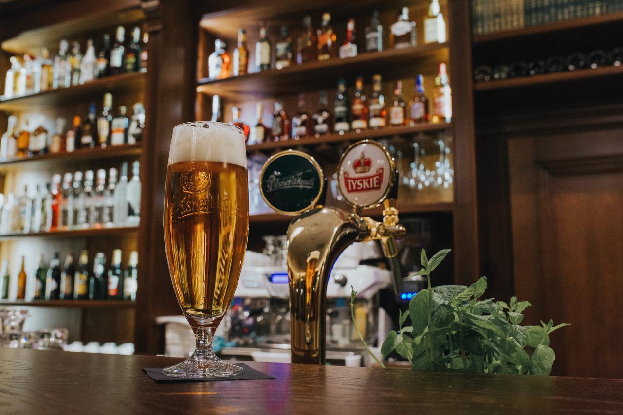 Hg Hotel Toszek Kültér fotó